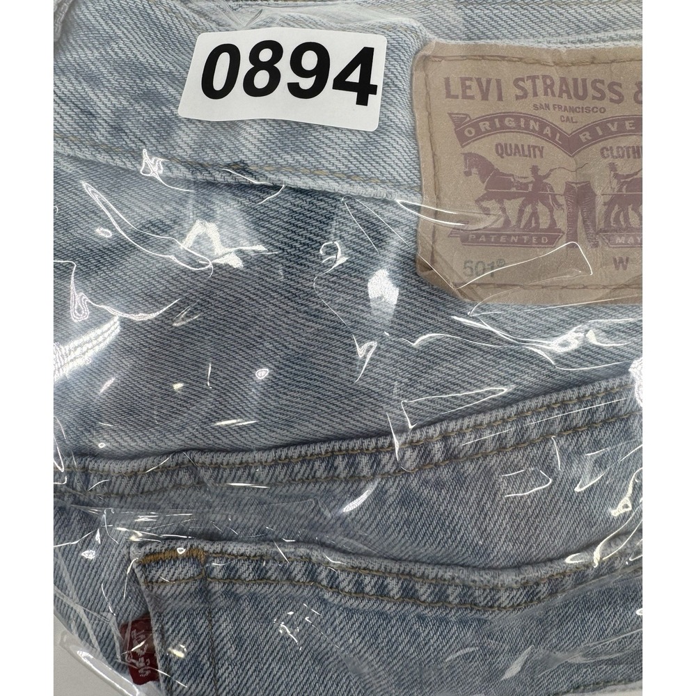Levi's 501 Women's High Rise Cut Off Blue Denim Shorts Button Fly Size 27W - Picture 10 of 10
